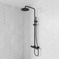 Steinberg Serie 100 Brauseset 1002721S Mit AP-Thermostatarmatur, Regen-/Handbrause, Matt Black